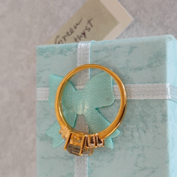 Green Amethyst Wedding Ring - Picture 6 of 12